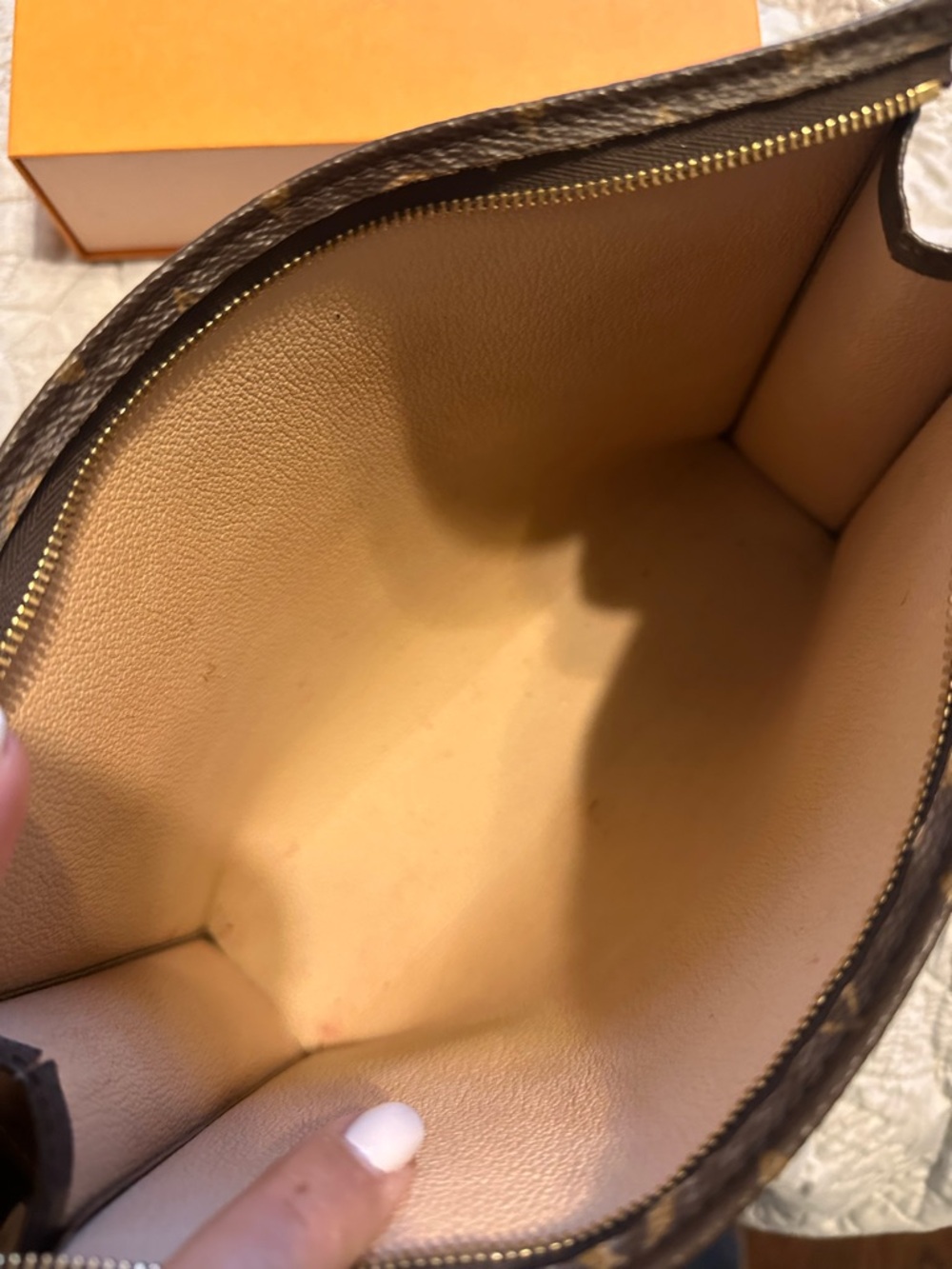 Louis Vuitton Monogram Toiletry Pouch large - Picture 3 of 5